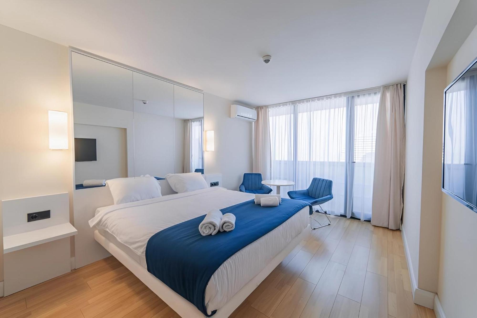 Orbi Batumi City Beach View Hotel מראה חיצוני תמונה