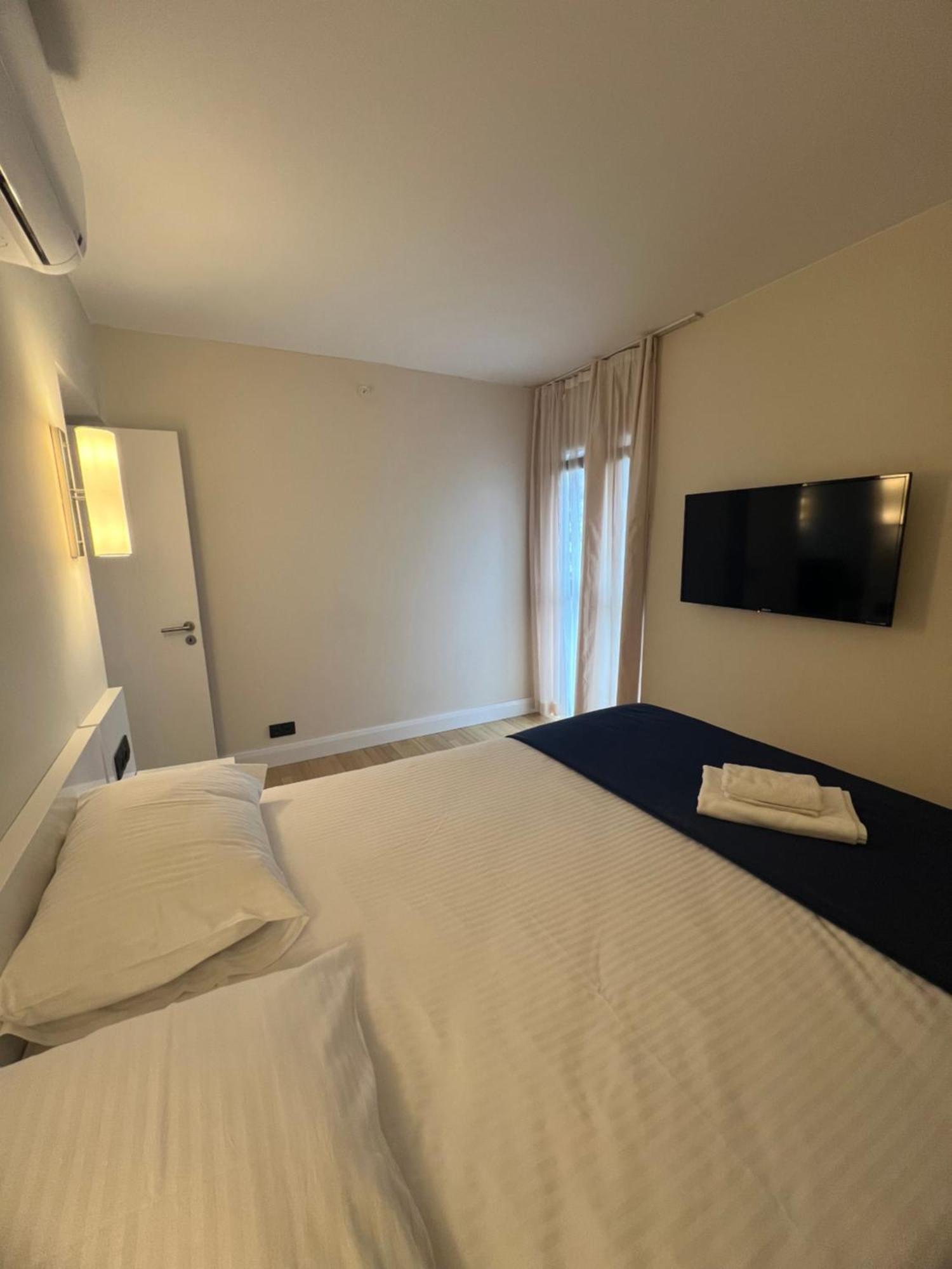 Orbi Batumi City Beach View Hotel מראה חיצוני תמונה