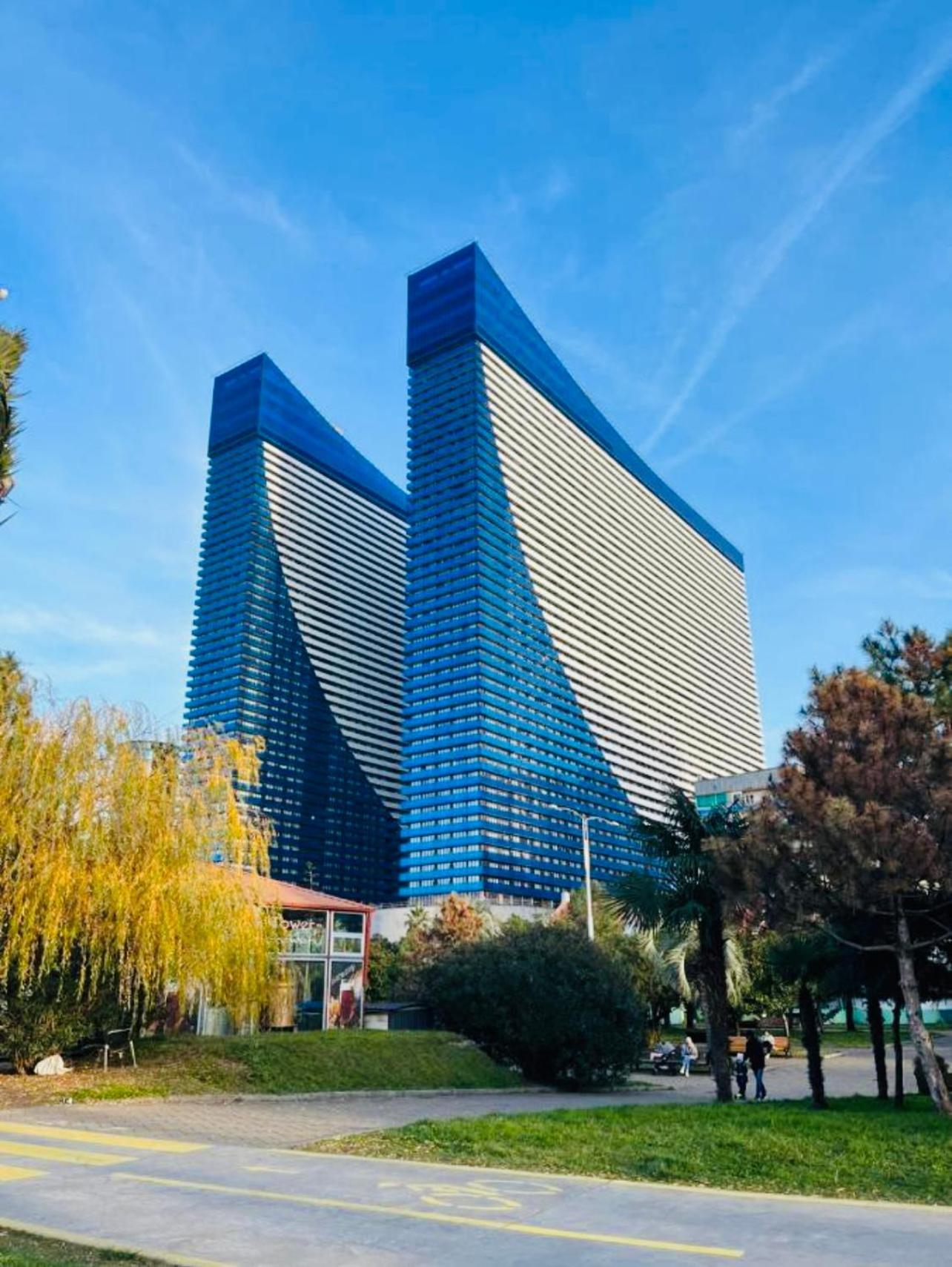 Orbi Batumi City Beach View Hotel מראה חיצוני תמונה