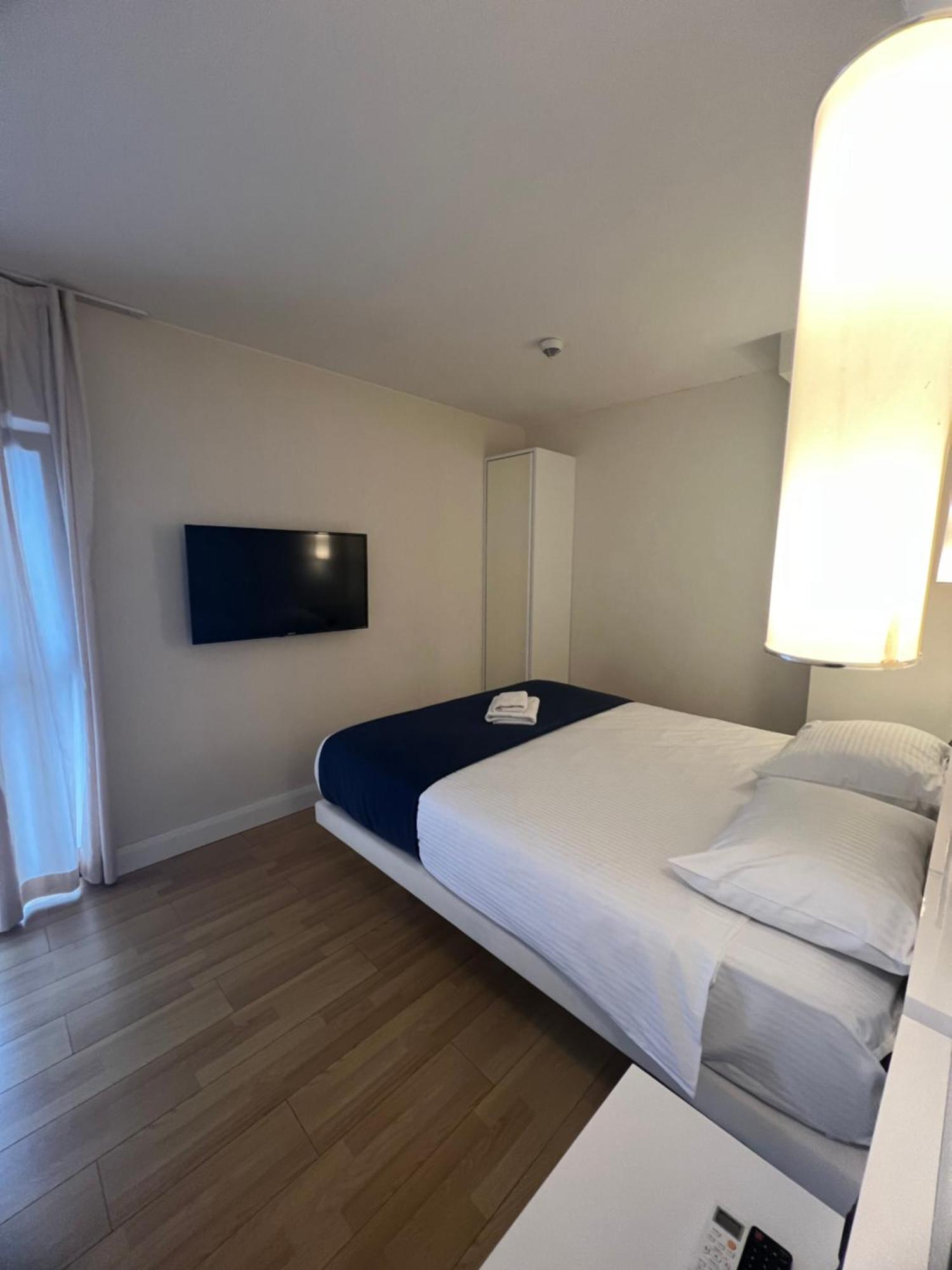 Orbi Batumi City Beach View Hotel מראה חיצוני תמונה
