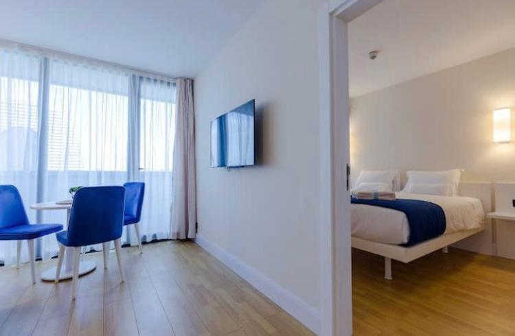Orbi Batumi City Beach View Hotel מראה חיצוני תמונה